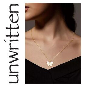 🌟 Unwritten Mother of Pearl Butterfly MAMA Necklace